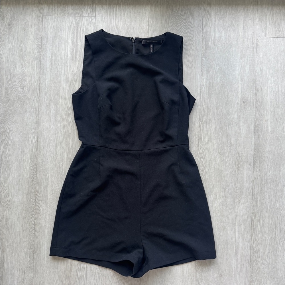 BCBGMaxAzria black romper size 6
